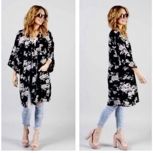 Spiritual Gangster Black &White Floral Longline Lightweight Kimono Robe One Size